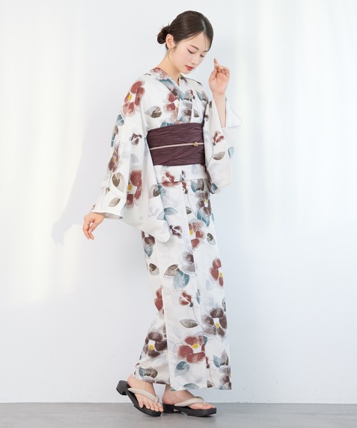 SOUBIEN（ソウビエン）の「【floro by SOUBIEN】浴衣2点セット （浴衣＋兵児帯)（浴衣・レディース・ブルー系/ブラック系/ホワイト系その他/ブラック系3/ネイビー系1/ブラック系1/ブラウン系その他/その他/ブルー系2/グレー系/ブラック系2/パープル系/ネイビー系/ネイビー系2/ブラック系4・FREE）」の16枚目の写真