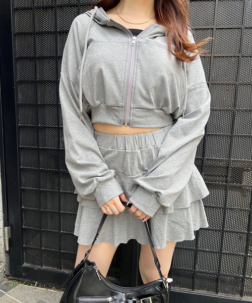 セール】ショート丈ジップパーカー＆ティアードスカートSET