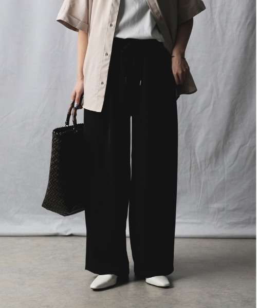 Right-on（ライトオン）の「【店頭で人気】【HONEYSUCKLE ROSE】接触冷感イージーパンツ（その他パンツ・レディース・ブラック/カーキブラウン/オレンジ/ベージュ・L/M）」の17枚目の写真