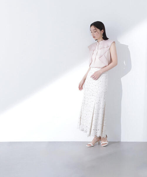 NATURAL BEAUTY BASIC(ナチュラルビューティーベーシック)の「◇ラッフルシアーブラウス(シャツ/ブラウス・レディース・ワイン/ベージュ/ライトグリーン・FREE)」の5枚目の写真