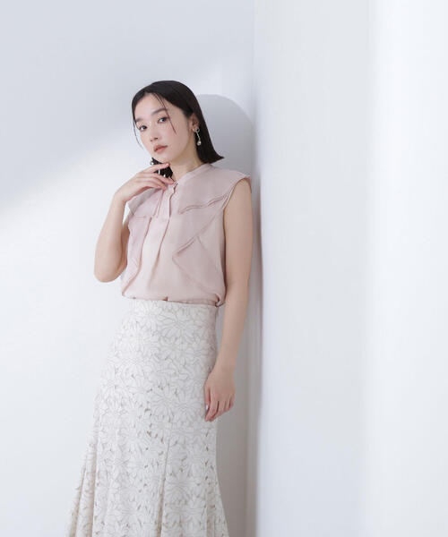 NATURAL BEAUTY BASIC(ナチュラルビューティーベーシック)の「◇ラッフルシアーブラウス(シャツ/ブラウス・レディース・ワイン/ベージュ/ライトグリーン・FREE)」の8枚目の写真