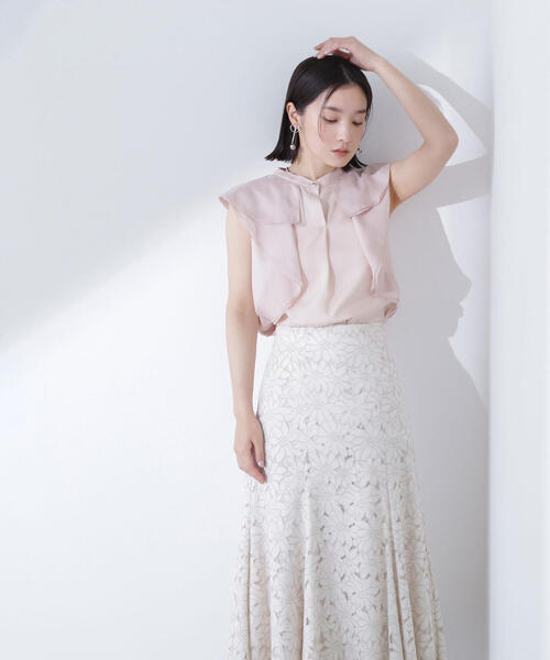 NATURAL BEAUTY BASIC(ナチュラルビューティーベーシック)の「◇ラッフルシアーブラウス(シャツ/ブラウス・レディース・ワイン/ベージュ/ライトグリーン・FREE)」の1枚目の写真