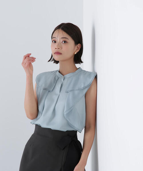 NATURAL BEAUTY BASIC(ナチュラルビューティーベーシック)の「◇ラッフルシアーブラウス(シャツ/ブラウス・レディース・ワイン/ベージュ/ライトグリーン・FREE)」の2枚目の写真