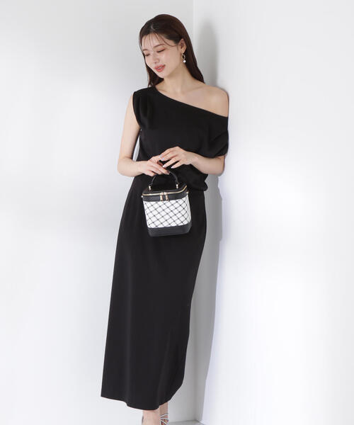 オフショル カットアウト 肌見せ バンテージ ワンピース ドレス Estella.K ワンピース Josette Dress フロントカットアウト