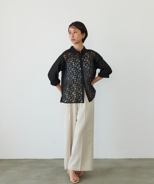 STRATA(エストラータ)の「フラワーエンブロイダリーシャツ 【低身長・小柄女性】(シャツ/ブラウス・レディース・ホワイト/ブラック・ONE SIZE)」の5枚目の写真