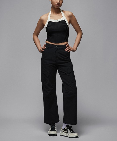 JORDAN BRAND（ジョーダンブランド）の「NIKE JORDAN WMNS JORDAN POOLSIDE HALTER TOP HJ0053-010（タンクトップ・レディース・ブラック・SMALL/MEDIUM/LARGE）」の2枚目の写真