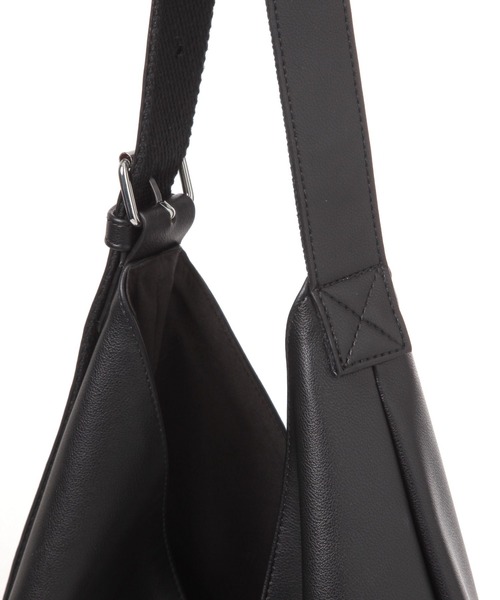 LAKOLE（ラコレ）の「サンカクZIPトートバッグ / 490058（トートバッグ・メンズ・ブラウン/ブラック・FREE）」の10枚目の写真