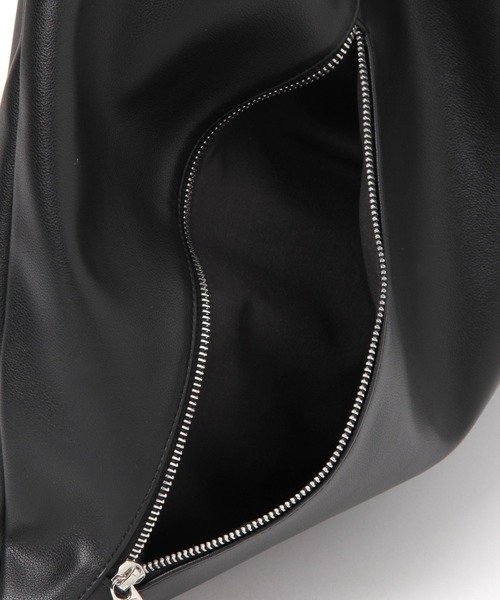 LAKOLE（ラコレ）の「サンカクZIPトートバッグ / 490058（トートバッグ・メンズ・ブラウン/ブラック・FREE）」の7枚目の写真