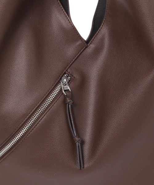 LAKOLE（ラコレ）の「サンカクZIPトートバッグ / 490058（トートバッグ・メンズ・ブラウン/ブラック・FREE）」の4枚目の写真