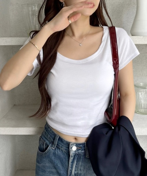 Ada.(エイダ)の「ディープネック シンプル 無地 カットソー 半袖(Tシャツ/カットソー・レディース・ホワイト/グレー/ブラック・FREE)」の2枚目の写真