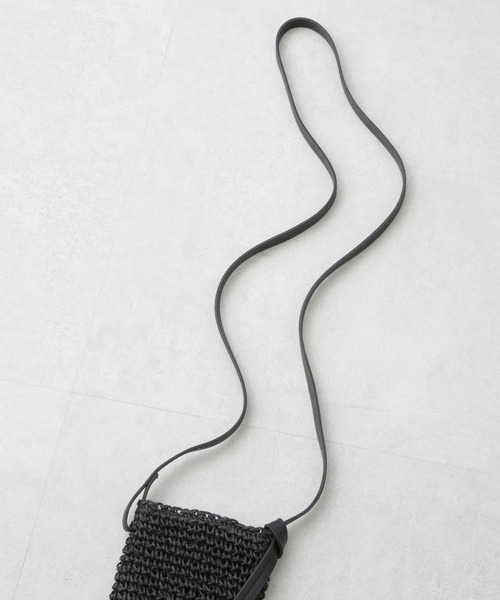 NANO universe（ナノユニバース）の「ハンドクロシェスクエアポーチ（ショルダーバッグ・メンズ・キナリ/ブラック・FREE）」の9枚目の写真