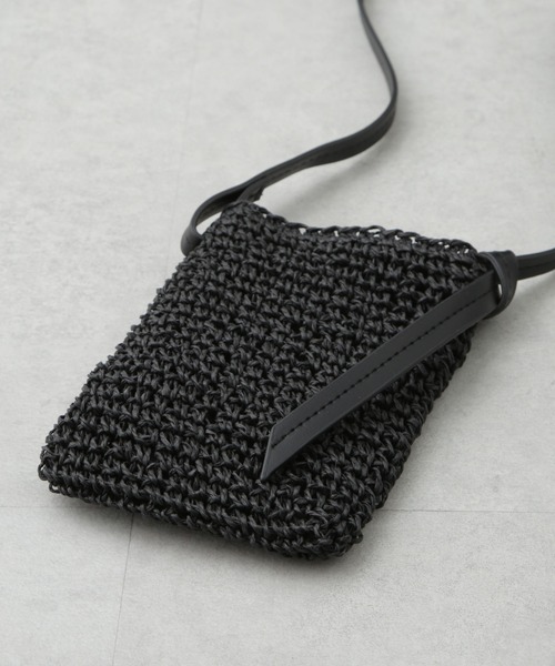 NANO universe（ナノユニバース）の「ハンドクロシェスクエアポーチ（ショルダーバッグ・メンズ・キナリ/ブラック・FREE）」の12枚目の写真