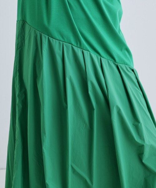 GALLEST(ギャレスト)の「バルーン切替ワンピース(ワンピース・レディース・ブラック/グリーン・38)」の15枚目の写真
