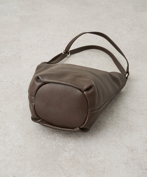 LIVETART(リヴェタート)の「レザーショルダーバッグ(ショルダーバッグ・レディース・ブラウン/ブラック・FREE)」の3枚目の写真