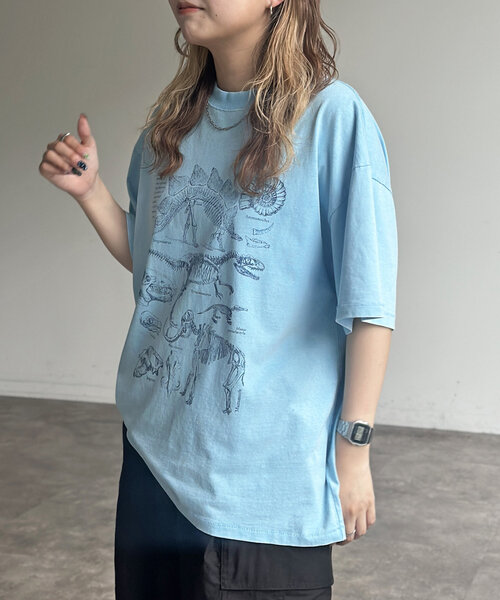 CPCM（シーピーシーエム）の「カラーパウダーダイナソーT（Tシャツ/カットソー・メンズ・ホワイト/ブルー系その他/オレンジ・MEDIUM/LARGE）」の4枚目の写真