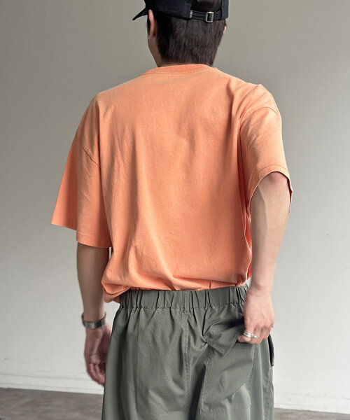 CPCM（シーピーシーエム）の「カラーパウダーダイナソーT（Tシャツ/カットソー・メンズ・ホワイト/ブルー系その他/オレンジ・MEDIUM/LARGE）」の12枚目の写真