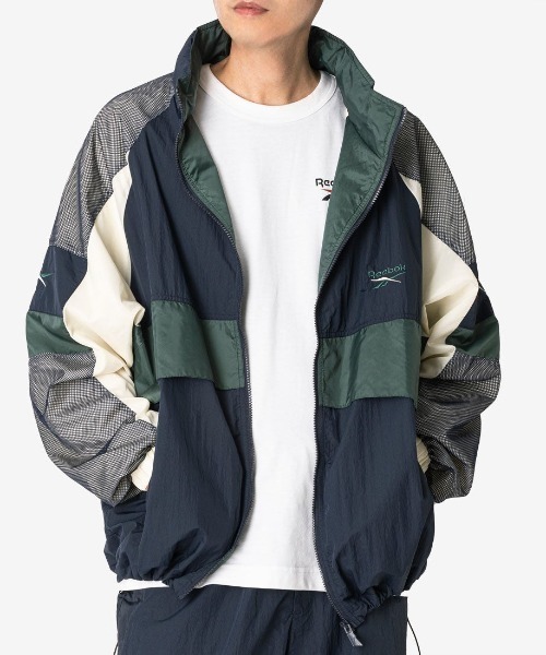 Reebok（リーボック）の「トラックジャケット リブート 90’s/Track Jacket REBOOT 90’s（ナイロンジャケット・メンズ・ブルー/ブラック/グリーン・X-LARGE/MEDIUM/SMALL/LARGE）」の15枚目の写真