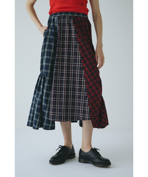 HeRIN.CYE(ヘリンドットサイ)の「Asymmetry hem skirt アシンメトリーヘムスカート(スカート・レディース・ブラック/レッド系その他・38/36)」の1枚目の写真