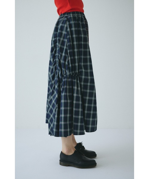 HeRIN.CYE(ヘリンドットサイ)の「Asymmetry hem skirt アシンメトリーヘムスカート(スカート・レディース・ブラック/レッド系その他・38/36)」の10枚目の写真