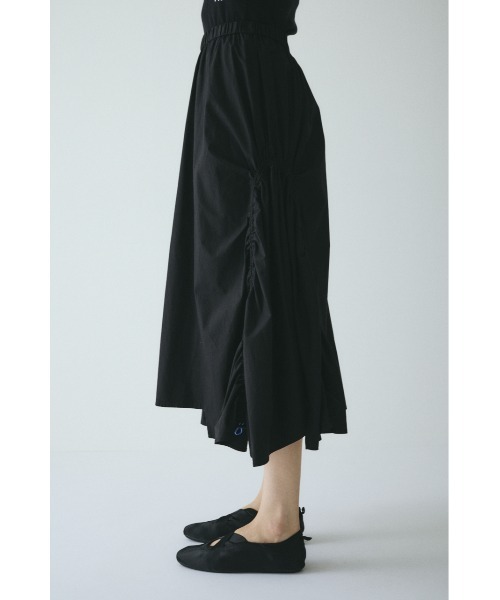 HeRIN.CYE(ヘリンドットサイ)の「Asymmetry hem skirt アシンメトリーヘムスカート(スカート・レディース・ブラック/レッド系その他・38/36)」の13枚目の写真
