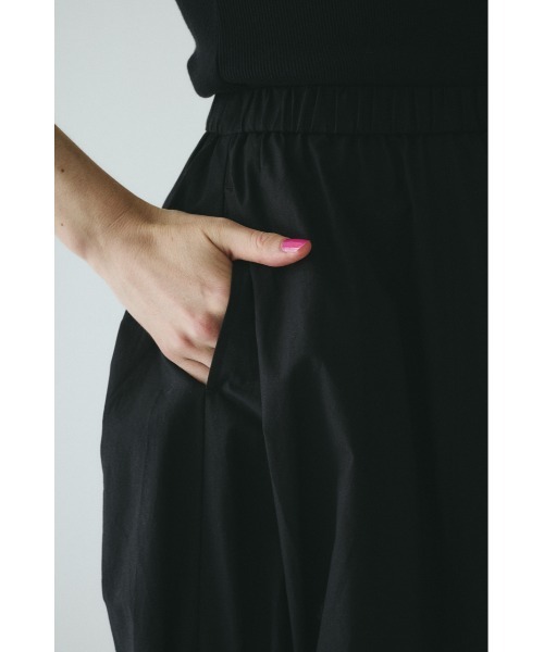 HeRIN.CYE(ヘリンドットサイ)の「Asymmetry hem skirt アシンメトリーヘムスカート(スカート・レディース・ブラック/レッド系その他・38/36)」の17枚目の写真