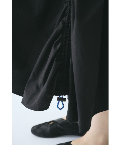 HeRIN.CYE(ヘリンドットサイ)の「Asymmetry hem skirt アシンメトリーヘムスカート(スカート・レディース・ブラック/レッド系その他・38/36)」の19枚目の写真