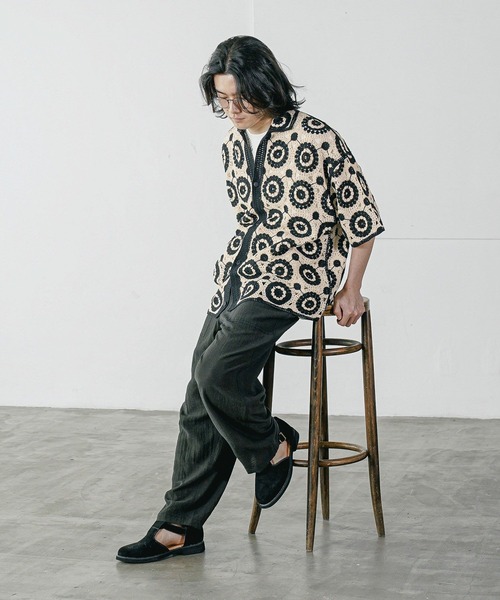 BAYFLOW（ベイフロー）の「クロシェニットシャツ（シャツ/ブラウス・メンズ・グリーン/ダークブラウン/ホワイト×ブラック・FREE）」の5枚目の写真