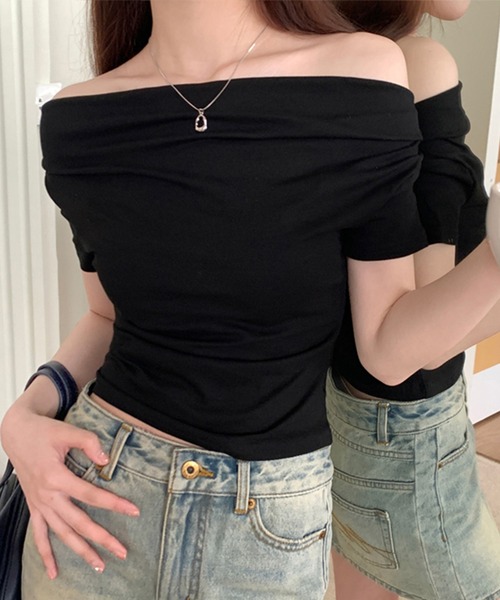 DAY CLOSET(デイ クローゼット)の「【2way/細見え】半袖 ドレープ オフショルダー Tシャツ レディース(Tシャツ/カットソー・レディース・グレー/ブラック/ホワイト・FREE)」の2枚目の写真