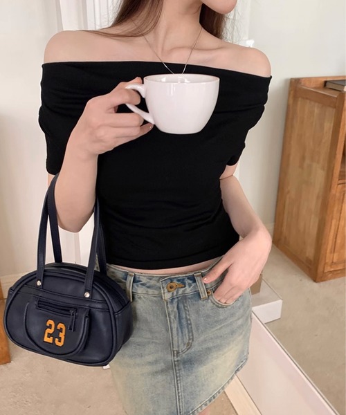 DAY CLOSET(デイ クローゼット)の「【2way/細見え】半袖 ドレープ オフショルダー Tシャツ レディース(Tシャツ/カットソー・レディース・グレー/ブラック/ホワイト・FREE)」の9枚目の写真