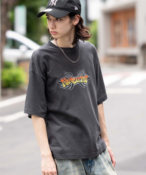WEGO(ウィゴー)の「WEGO/コンパクトフィットピグメントグラフィックT(Tシャツ/カットソー・メンズ・スミクロ/パープル/オフホワイト/レッド・MEDIUM/LARGE)」の14枚目の写真