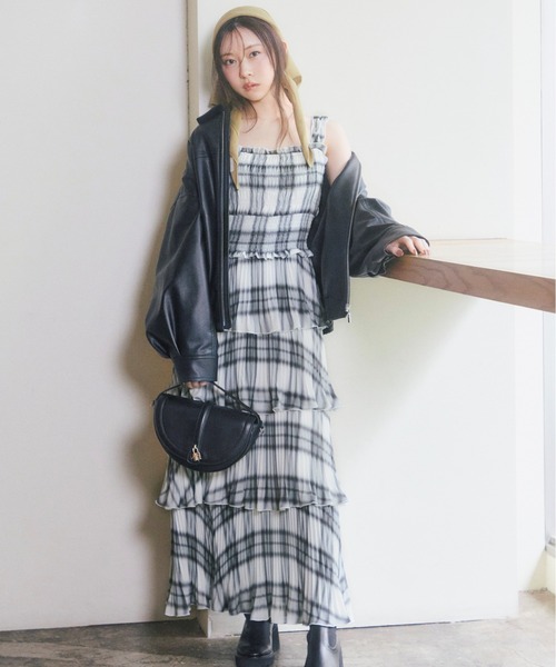 SNIDEL（スナイデル）の「ティアードプリントキャミワンピース（ワンピース・レディース・チェック/ブラウン・0/1）」の3枚目の写真