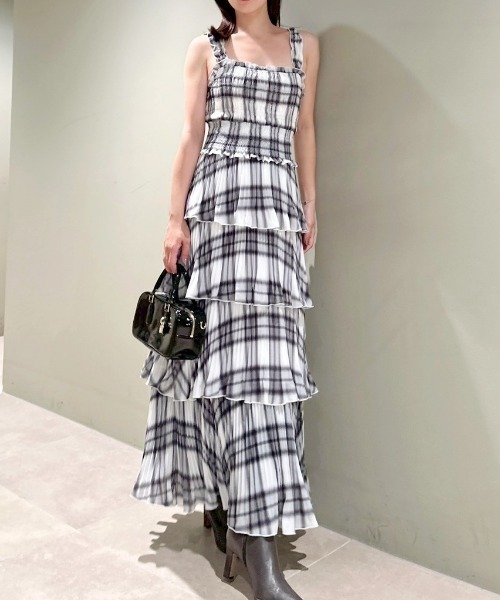 snidel♡ホワイトドットキャミランダムフリルワンピース Amazon.co.jp: [スナイデル] タンクセットフリルキャミワンピ