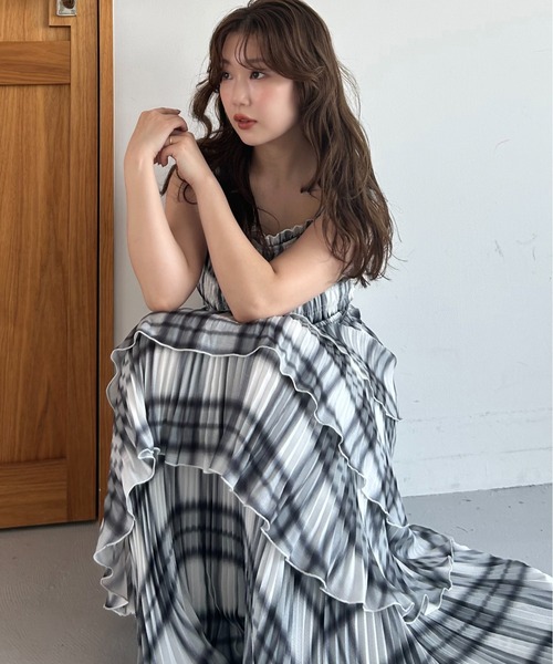 SNIDEL（スナイデル）の「ティアードプリントキャミワンピース（ワンピース・レディース・チェック/ブラウン・0/1）」の12枚目の写真