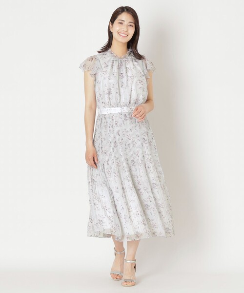 TO BE CHIC(トゥー ビー シック)の「フラワーリボンプリント ギャザードレス(ワンピース・レディース・ブルー/グレー系その他・40)」の12枚目の写真