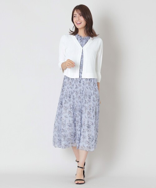 TO BE CHIC(トゥー ビー シック)の「フラワーリボンプリント ギャザードレス(ワンピース・レディース・ブルー/グレー系その他・40)」の7枚目の写真