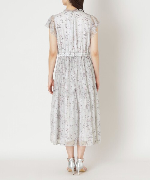 TO BE CHIC(トゥー ビー シック)の「フラワーリボンプリント ギャザードレス(ワンピース・レディース・ブルー/グレー系その他・40)」の10枚目の写真