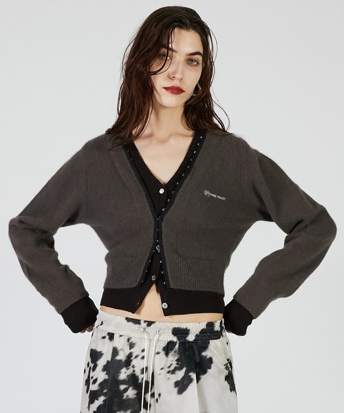 PRANK PROJECT（プランクプロジェクト）の「Vネックレイヤードカーデ / V-Neck Layered Cardigan（カーディガン/ボレロ・レディース・チャコールグレー/ライトイエロー/ブラウン・FREE）」の2枚目の写真