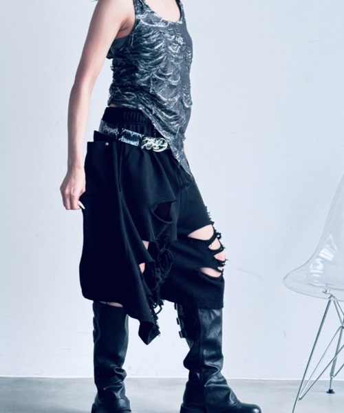 Y2K SYNAPSE FACTORY（ワイツーケー シナプスファクトリー）の「【Crush cut】ハーフパンツ（スウェットパンツ・レディース・ブラック/グレー・FREE）」の5枚目の写真