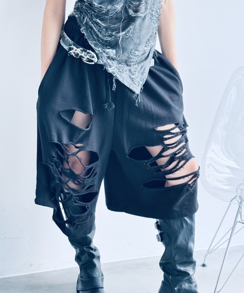 Y2K SYNAPSE FACTORY（ワイツーケー シナプスファクトリー）の「【Crush cut】ハーフパンツ（スウェットパンツ・レディース・ブラック/グレー・FREE）」の10枚目の写真