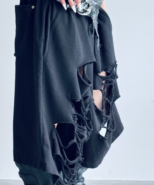 Y2K SYNAPSE FACTORY（ワイツーケー シナプスファクトリー）の「【Crush cut】ハーフパンツ（スウェットパンツ・レディース・ブラック/グレー・FREE）」の16枚目の写真