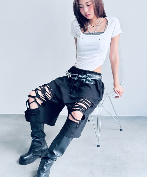 Y2K SYNAPSE FACTORY（ワイツーケー シナプスファクトリー）の「【Crush cut】ハーフパンツ（スウェットパンツ・レディース・ブラック/グレー・FREE）」の18枚目の写真