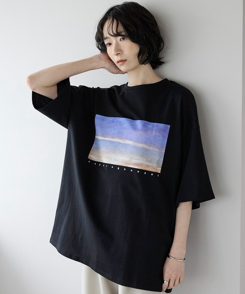 amini（アミニ）の「ビックシルエットプリントTシャツ　2型アソート（Tシャツ/カットソー・レディース・ホワイト系1/ホワイト系2/ブラック系1/ブラック系2・MEDIUM）」の3枚目の写真