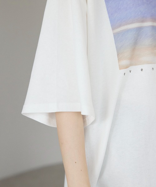 amini（アミニ）の「ビックシルエットプリントTシャツ　2型アソート（Tシャツ/カットソー・レディース・ホワイト系1/ホワイト系2/ブラック系1/ブラック系2・MEDIUM）」の11枚目の写真