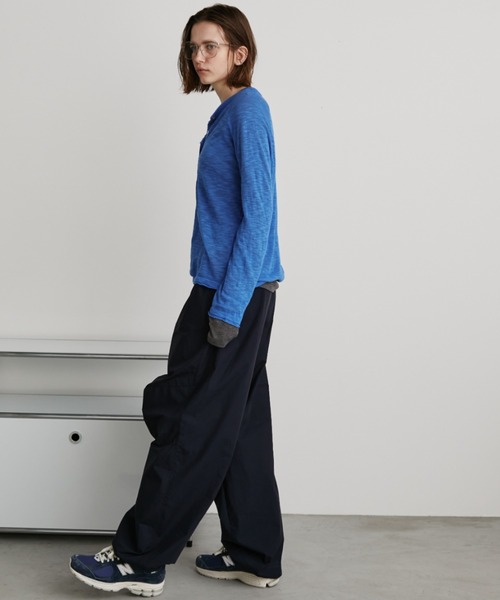 Auntie Rosa Holiday（アンティローザホリデー）の「ヘンリーラグランシアーニットプルオーバー（ニット/セーター・レディース・ブラック/ブルー/ホワイト/ダークグレー・FREE）」の12枚目の写真