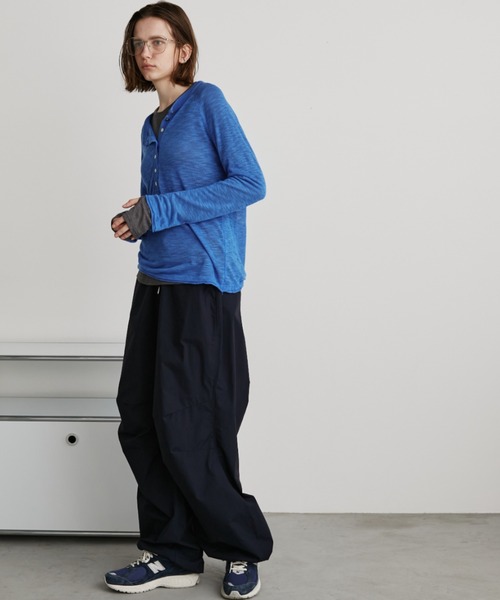 Auntie Rosa Holiday（アンティローザホリデー）の「ヘンリーラグランシアーニットプルオーバー（ニット/セーター・レディース・ブラック/ブルー/ホワイト/ダークグレー・FREE）」の9枚目の写真