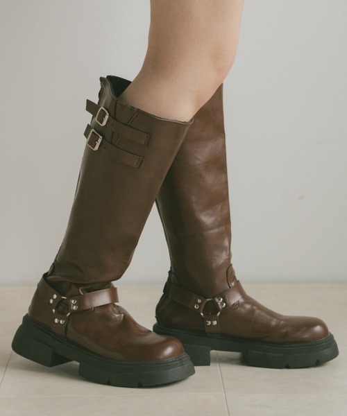 VANNIE U（ヴァニーユー）の「ダブルベルトロングブーツ（ブーツ・レディース・ブラウン/ブラック・S/M/L）」の18枚目の写真