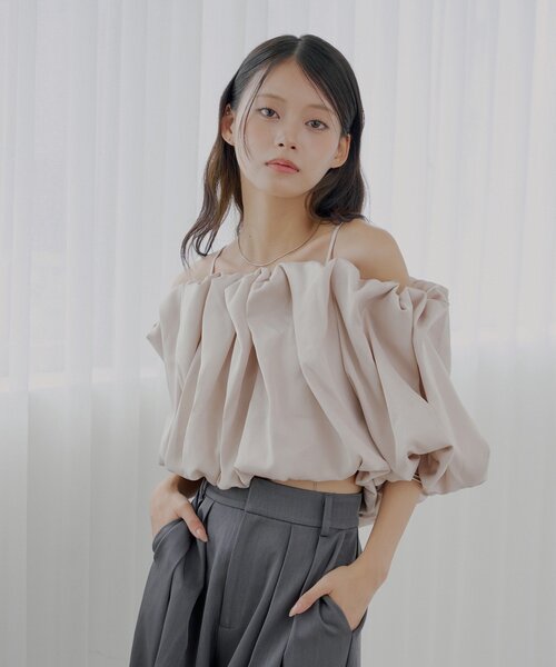 SALON by Chico】ギャザーバルーンオフショルブラウス（シャツ