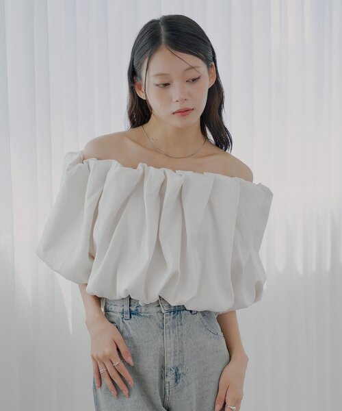 SALON by Chico】ギャザーバルーンオフショルブラウス（シャツ