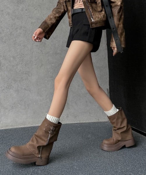 yuue' ( wear )(ユーイ)の「ダブルベルト厚底ミドルカバーブーツ(ブーツ・レディース・ブラウン/ブラック・24.5cm/23.5cm)」の18枚目の写真