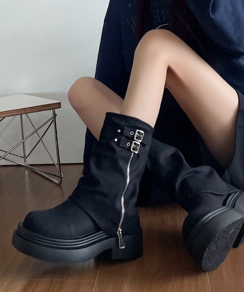 yuue' ( wear )(ユーイ)の「ダブルベルト厚底ミドルカバーブーツ(ブーツ・レディース・ブラウン/ブラック・24.5cm/23.5cm)」の6枚目の写真